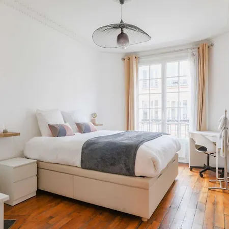 Modern - 2br-4p- Javel Apartment *